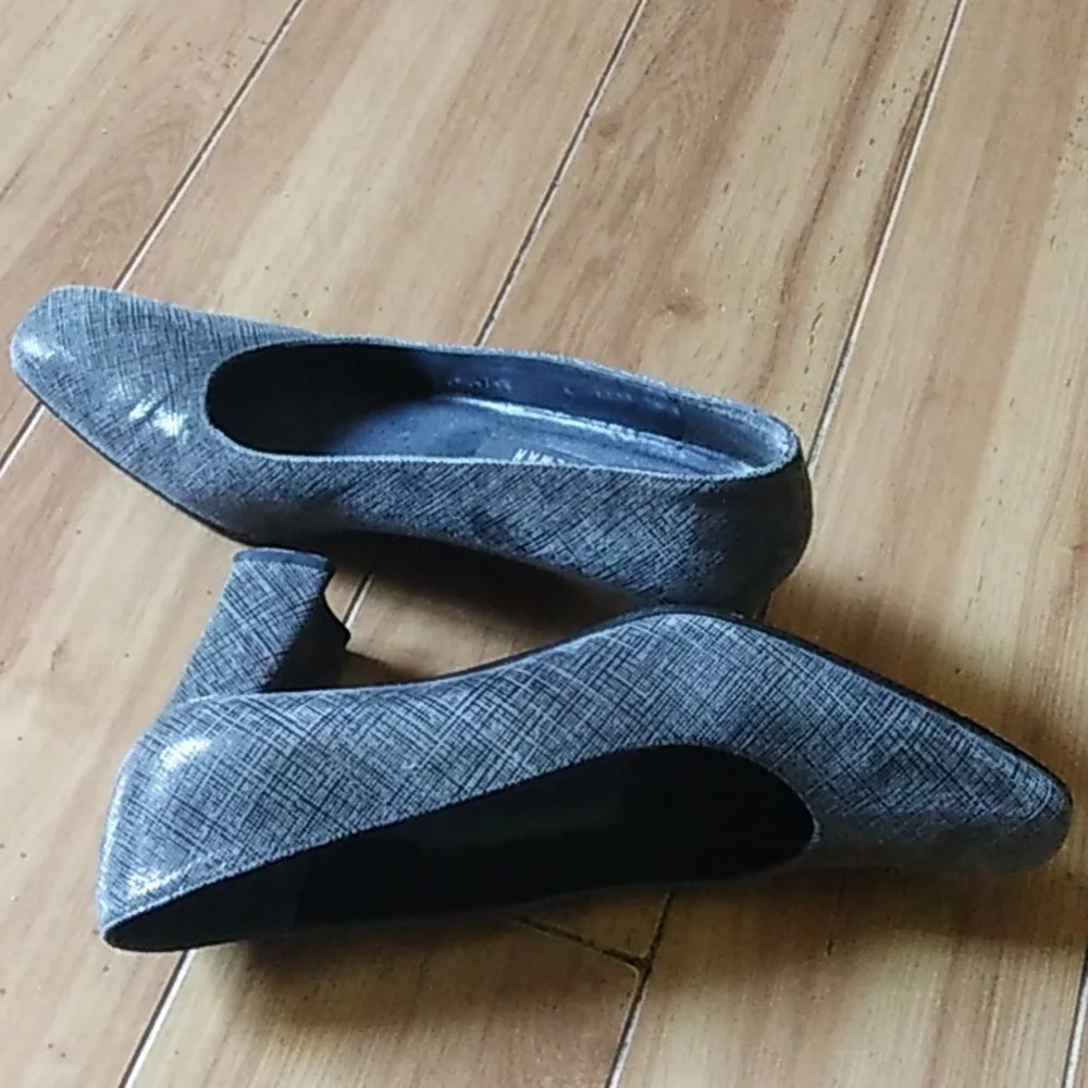 Stuart Weitzman heels#block - Picture 3 of 7